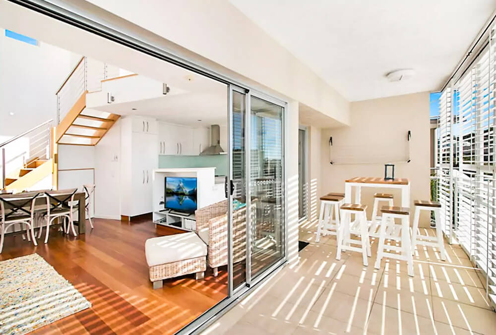 Bayswaters-Tugun-balcony-living